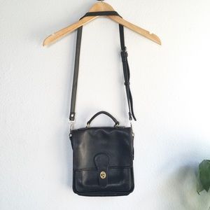 Vintage Coach crossbody purse